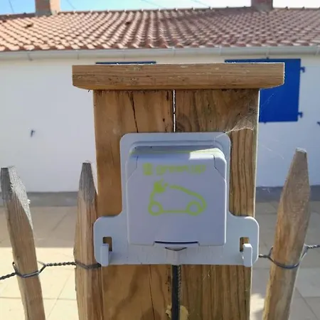 度假居 Et Commerces A Pieds ! Eugene 圣伊莱尔·德列