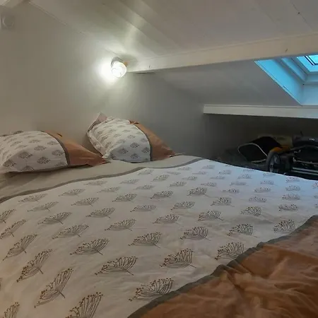 Et Commerces A Pieds ! Eugene 圣伊莱尔·德列